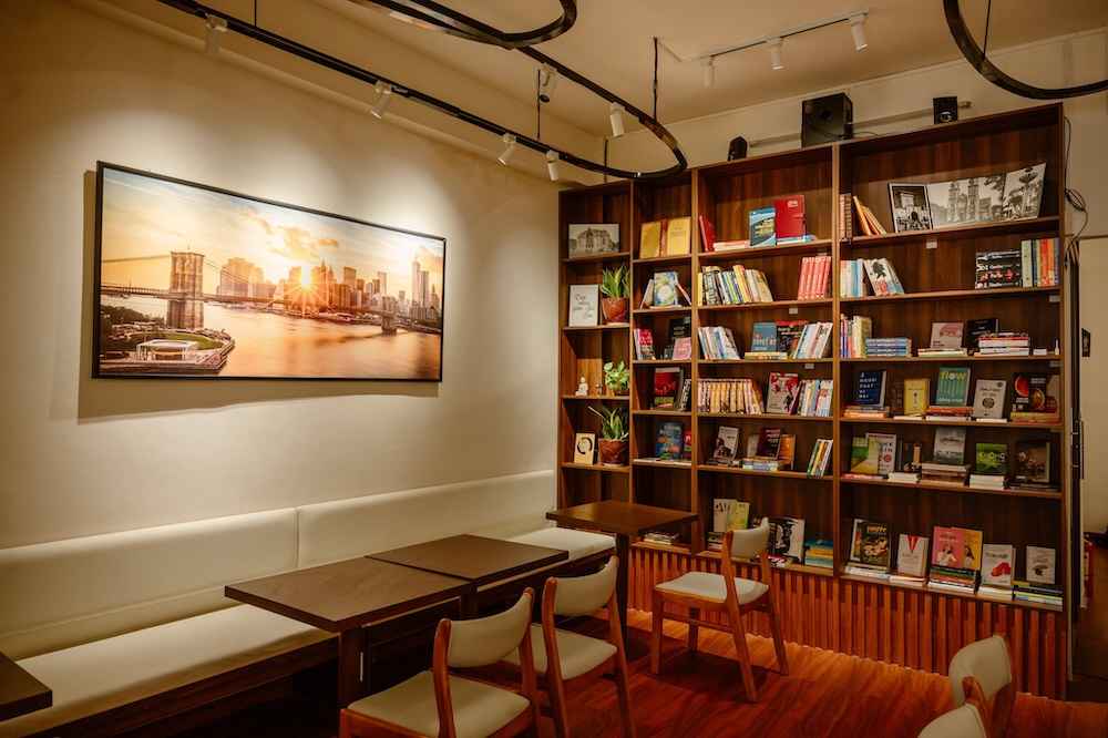 Ảnh minh họa quán cà phê sách - ANH GIA KHANG GROUP